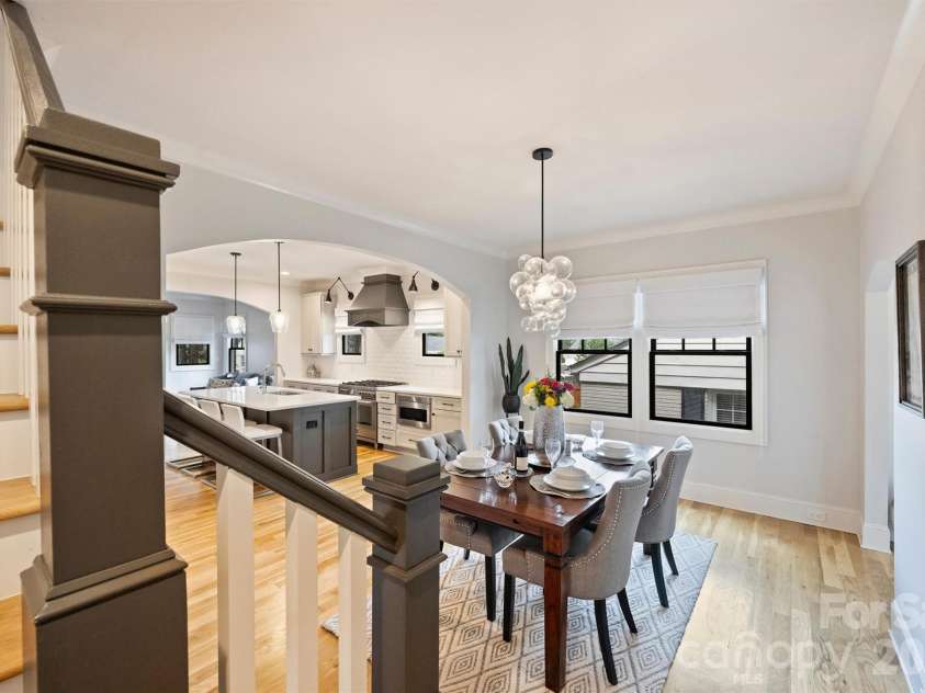 1514 Kensington Drive, Charlotte, NC 28205.  MLS# CAR4427257, YatesRealty ID 52527. 