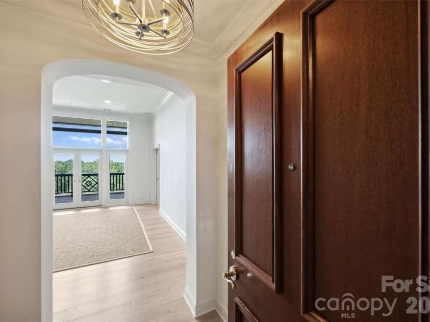 574 Church Street, Charlotte, NC 28202.  MLS# CAR4424316, YatesRealty ID 52529. 