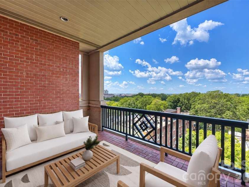 574 Church Street, Charlotte, NC 28202.  MLS# CAR4424316, YatesRealty ID 52529. 
