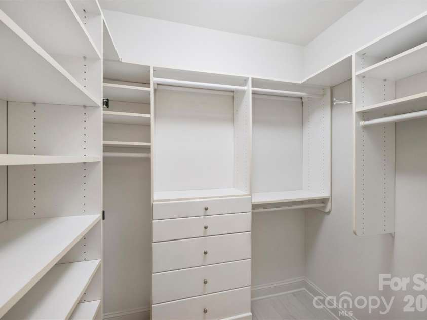 574 Church Street, Charlotte, NC 28202.  MLS# CAR4424316, YatesRealty ID 52529. 