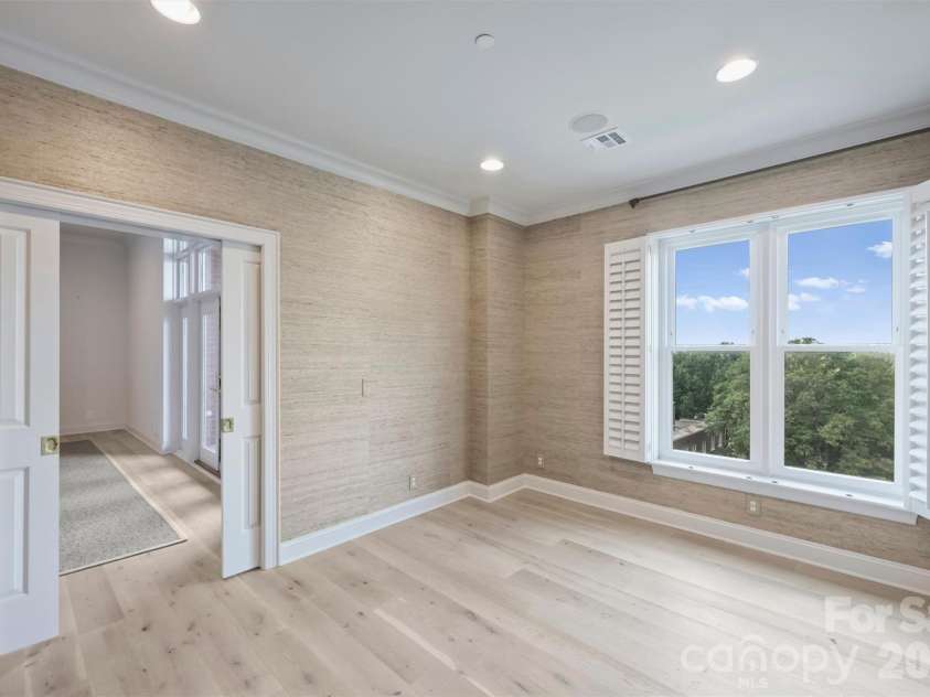 574 Church Street, Charlotte, NC 28202.  MLS# CAR4424316, YatesRealty ID 52529. 