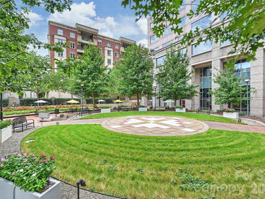 574 Church Street, Charlotte, NC 28202.  MLS# CAR4424316, YatesRealty ID 52529. 