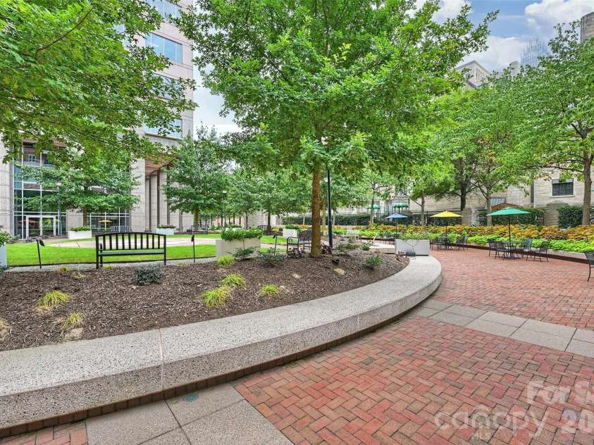 574 Church Street, Charlotte, NC 28202.  MLS# CAR4424316, YatesRealty ID 52529. 