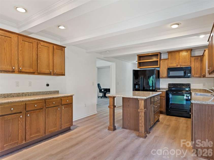 10 Enochs Way, Fletcher, NC 28732.  MLS# CAR4424550, YatesRealty ID 5253. 
