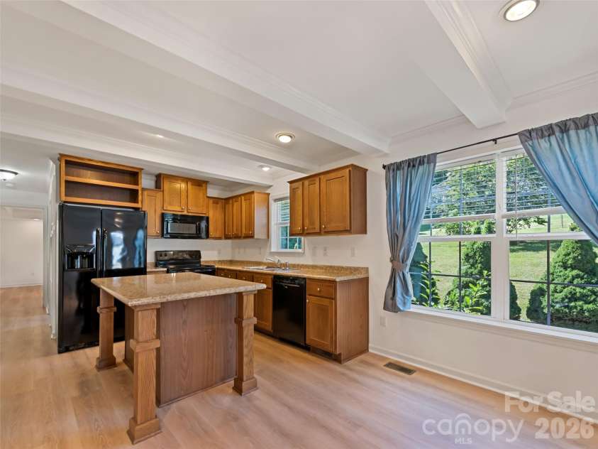 10 Enochs Way, Fletcher, NC 28732.  MLS# CAR4424550, YatesRealty ID 5253. 