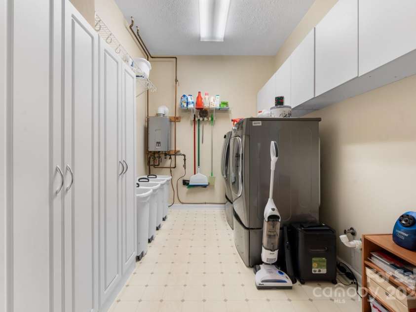 104 Clearwater Drive, Morganton, NC 28655.  MLS# CAR4205229, YatesRealty ID 5253. 