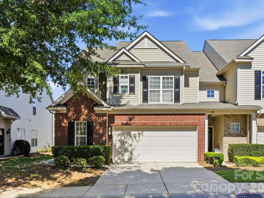 1827 Royal Gorge Avenue, Charlotte, NC 28210.  MLS# CAR4425966, YatesRealty ID 52530. 