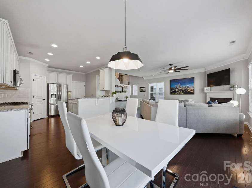 1827 Royal Gorge Avenue, Charlotte, NC 28210.  MLS# CAR4425966, YatesRealty ID 52530. 