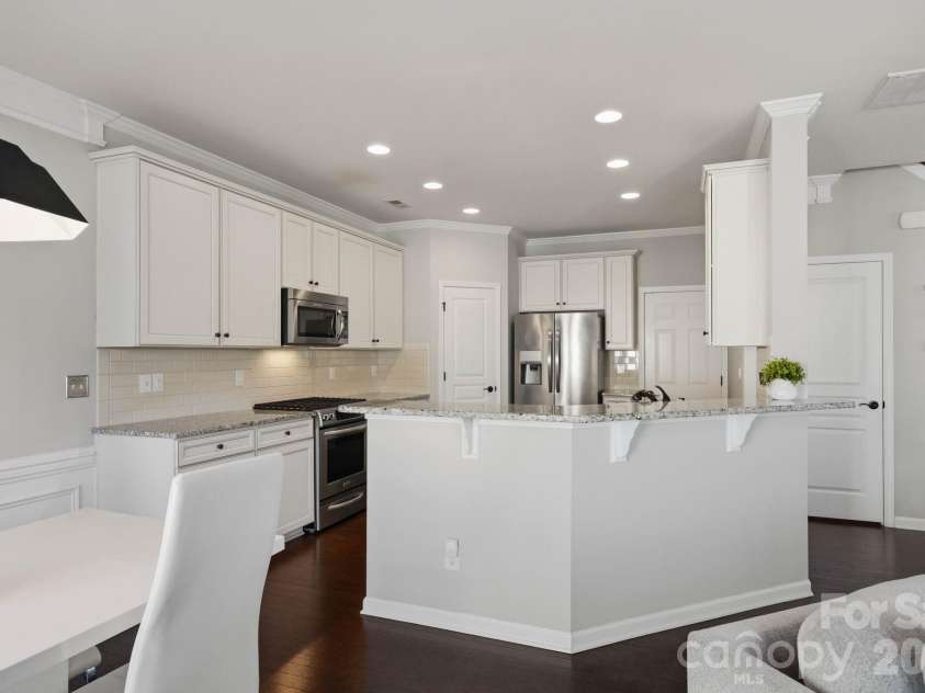 1827 Royal Gorge Avenue, Charlotte, NC 28210.  MLS# CAR4425966, YatesRealty ID 52530. 