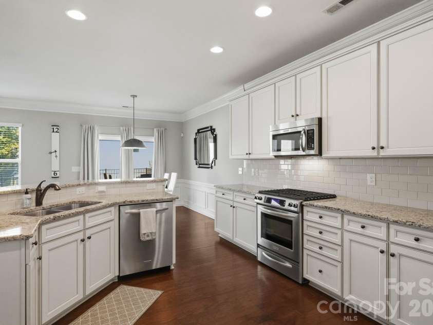 1827 Royal Gorge Avenue, Charlotte, NC 28210.  MLS# CAR4425966, YatesRealty ID 52530. 