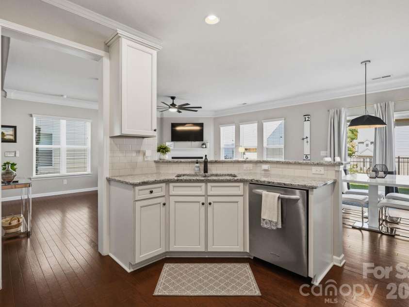 1827 Royal Gorge Avenue, Charlotte, NC 28210.  MLS# CAR4425966, YatesRealty ID 52530. 