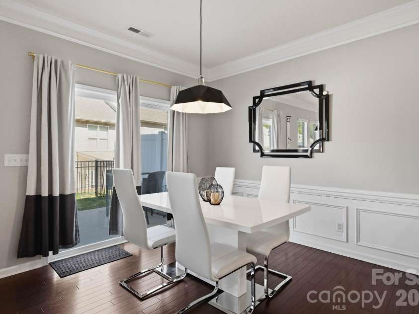 1827 Royal Gorge Avenue, Charlotte, NC 28210.  MLS# CAR4425966, YatesRealty ID 52530. 