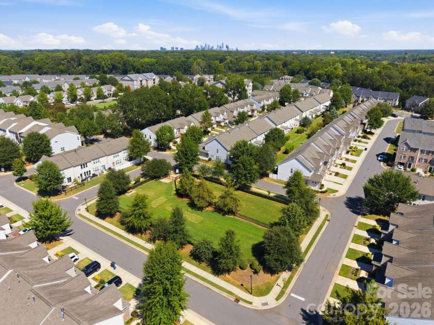 1827 Royal Gorge Avenue, Charlotte, NC 28210.  MLS# CAR4425966, YatesRealty ID 52530. 