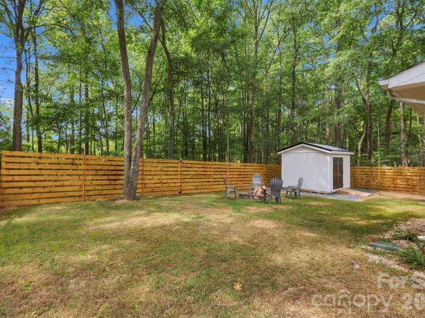 3000 Faircroft Way, Monroe, NC 28110.  MLS# CAR4427543, YatesRealty ID 52533. Lots of useable space and opportunity with this yard!