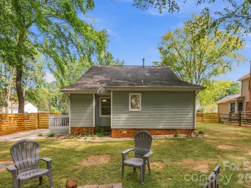 3000 Faircroft Way, Monroe, NC 28110.  MLS# CAR4427543, YatesRealty ID 52533. Lots of useable space and opportunity with this yard!