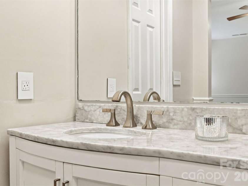 3000 Faircroft Way, Monroe, NC 28110.  MLS# CAR4427543, YatesRealty ID 52533. Primary ensuite full bath