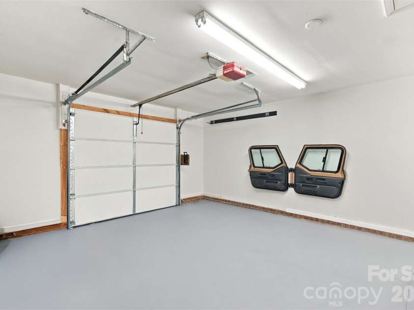 3000 Faircroft Way, Monroe, NC 28110.  MLS# CAR4427543, YatesRealty ID 52533. Well maintained garage (laundry in garage)