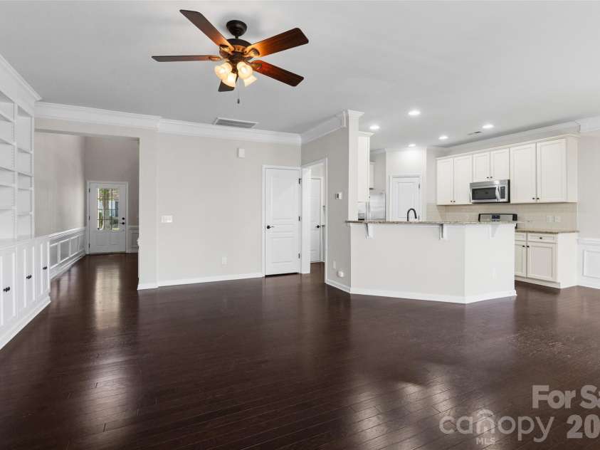 6510 Central Pacific Avenue, Charlotte, NC 28210.  MLS# CAR4426678, YatesRealty ID 52534. 