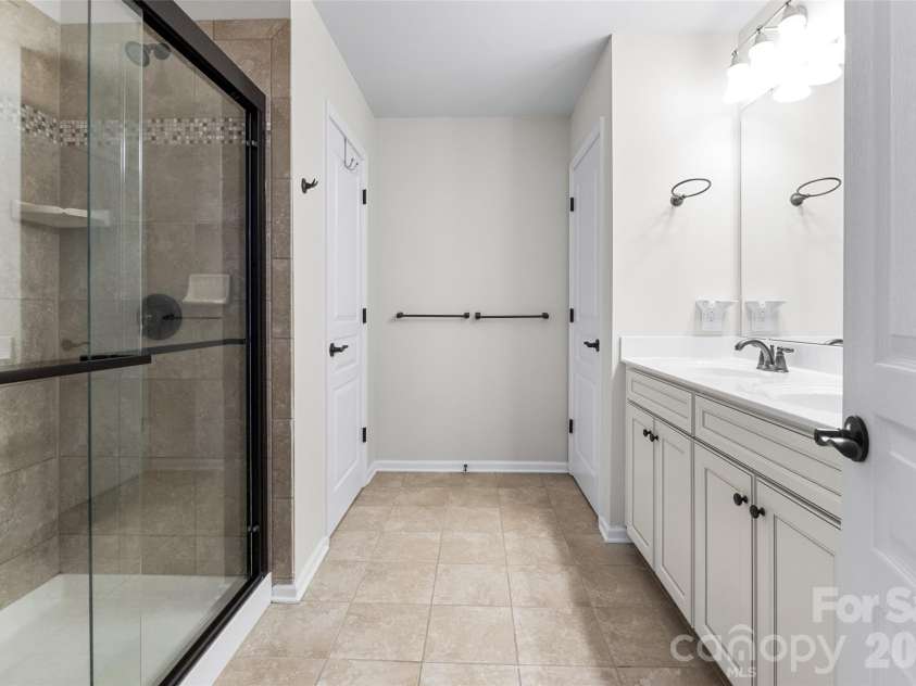 6510 Central Pacific Avenue, Charlotte, NC 28210.  MLS# CAR4426678, YatesRealty ID 52534. 