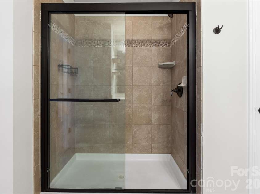 6510 Central Pacific Avenue, Charlotte, NC 28210.  MLS# CAR4426678, YatesRealty ID 52534. 