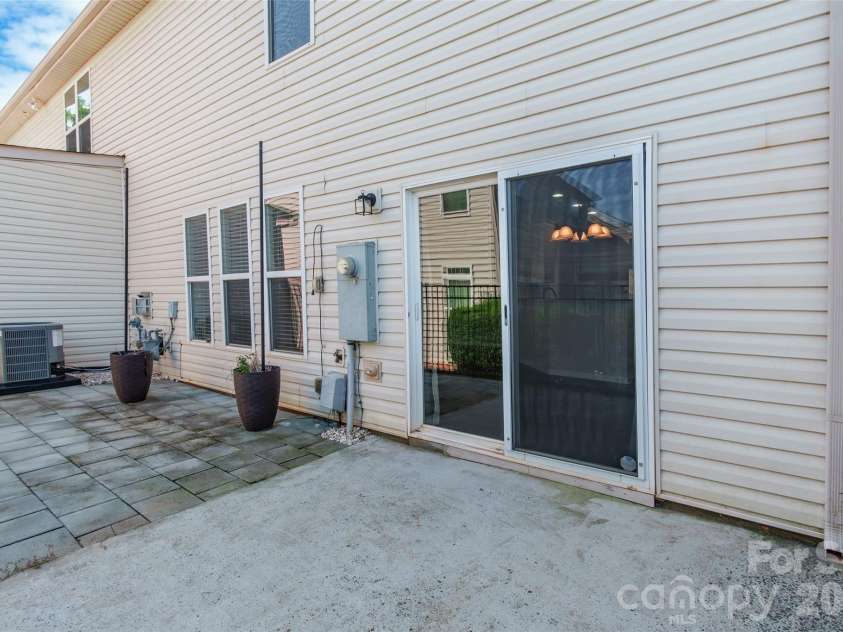 6510 Central Pacific Avenue, Charlotte, NC 28210.  MLS# CAR4426678, YatesRealty ID 52534. 