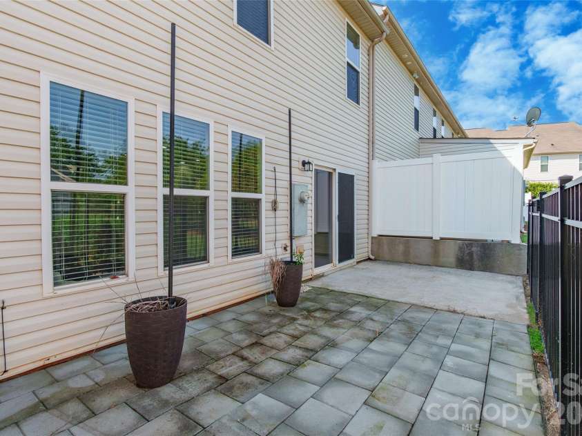 6510 Central Pacific Avenue, Charlotte, NC 28210.  MLS# CAR4426678, YatesRealty ID 52534. 