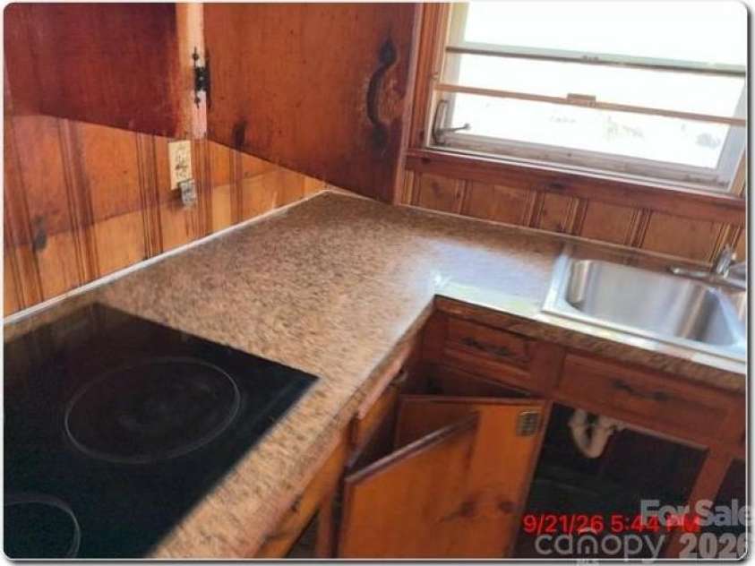 803 Bragg Street, Monroe, NC 28112.  MLS# CAR4423947, YatesRealty ID 52538. 