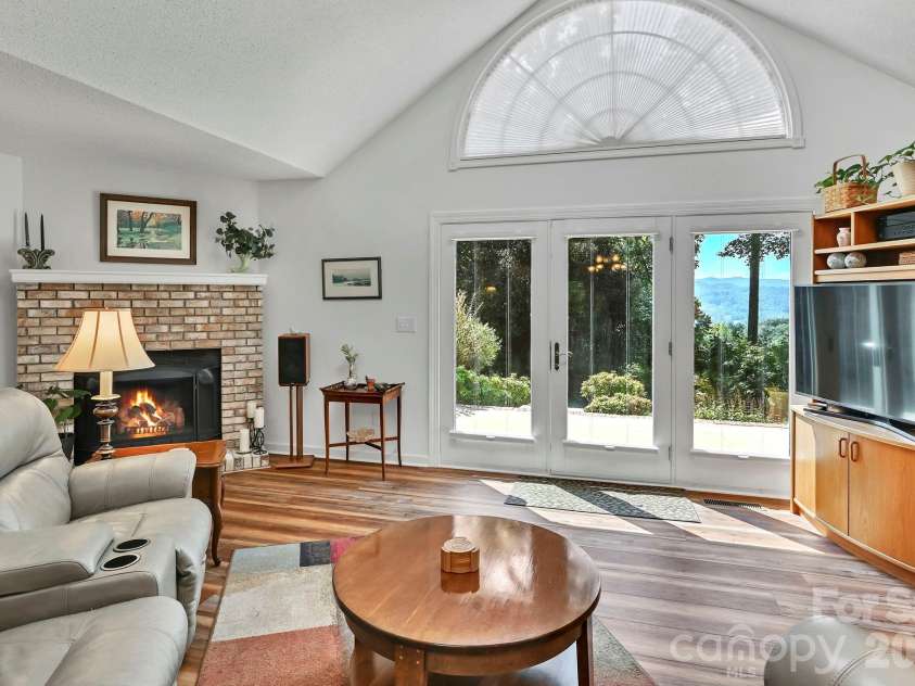 4311 Cove Loop Road, Hendersonville, NC 28739.  MLS# CAR4427450, YatesRealty ID 52539. 