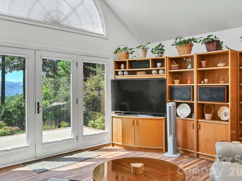 4311 Cove Loop Road, Hendersonville, NC 28739.  MLS# CAR4427450, YatesRealty ID 52539. 