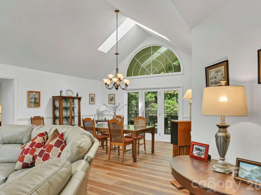 4311 Cove Loop Road, Hendersonville, NC 28739.  MLS# CAR4427450, YatesRealty ID 52539. 