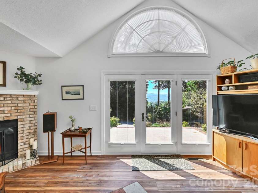 4311 Cove Loop Road, Hendersonville, NC 28739.  MLS# CAR4427450, YatesRealty ID 52539. 