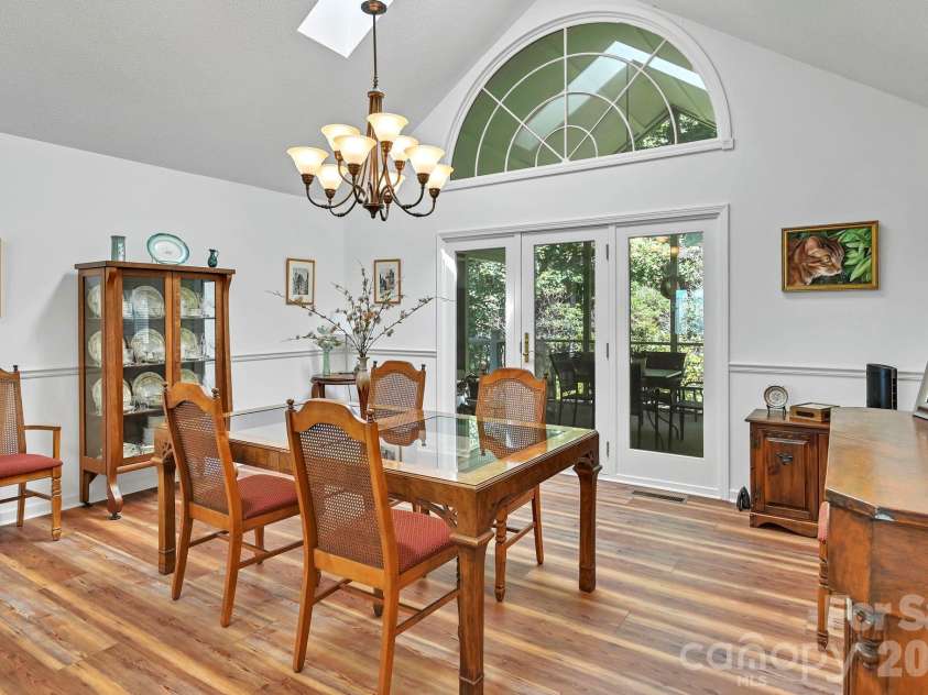4311 Cove Loop Road, Hendersonville, NC 28739.  MLS# CAR4427450, YatesRealty ID 52539. 