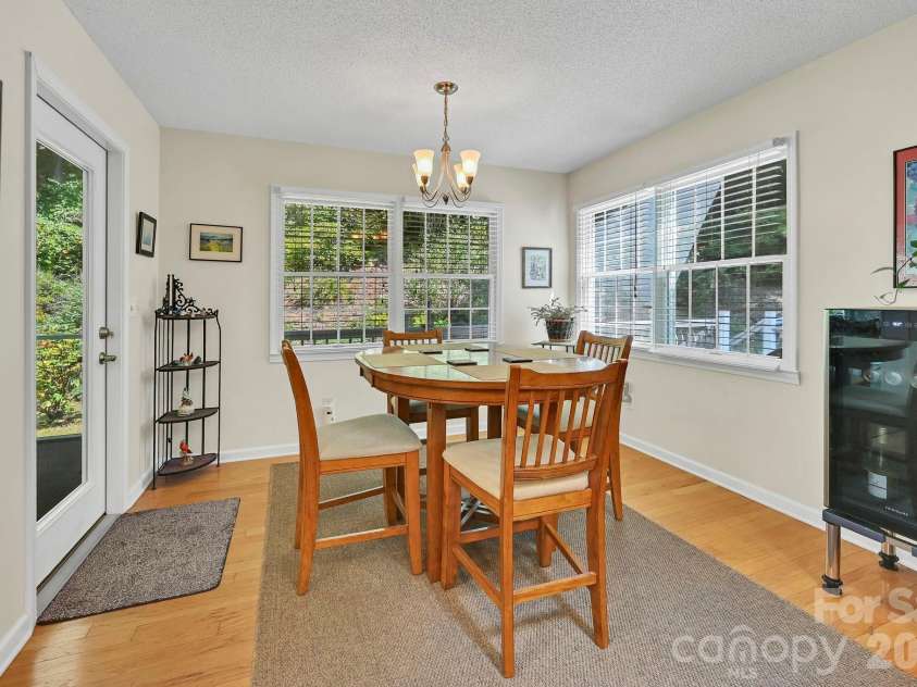 4311 Cove Loop Road, Hendersonville, NC 28739.  MLS# CAR4427450, YatesRealty ID 52539. 