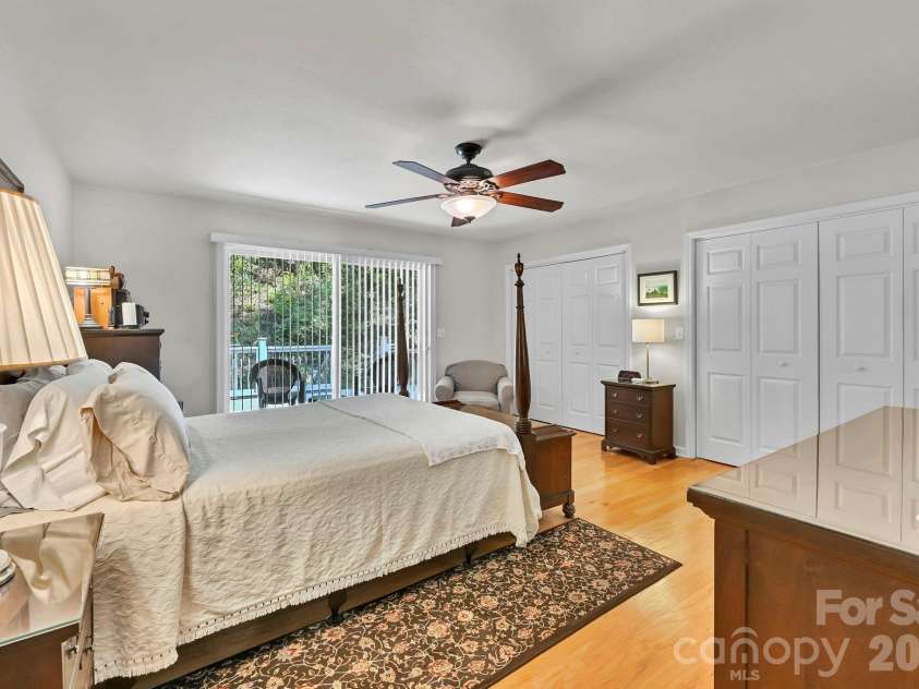 4311 Cove Loop Road, Hendersonville, NC 28739.  MLS# CAR4427450, YatesRealty ID 52539. 