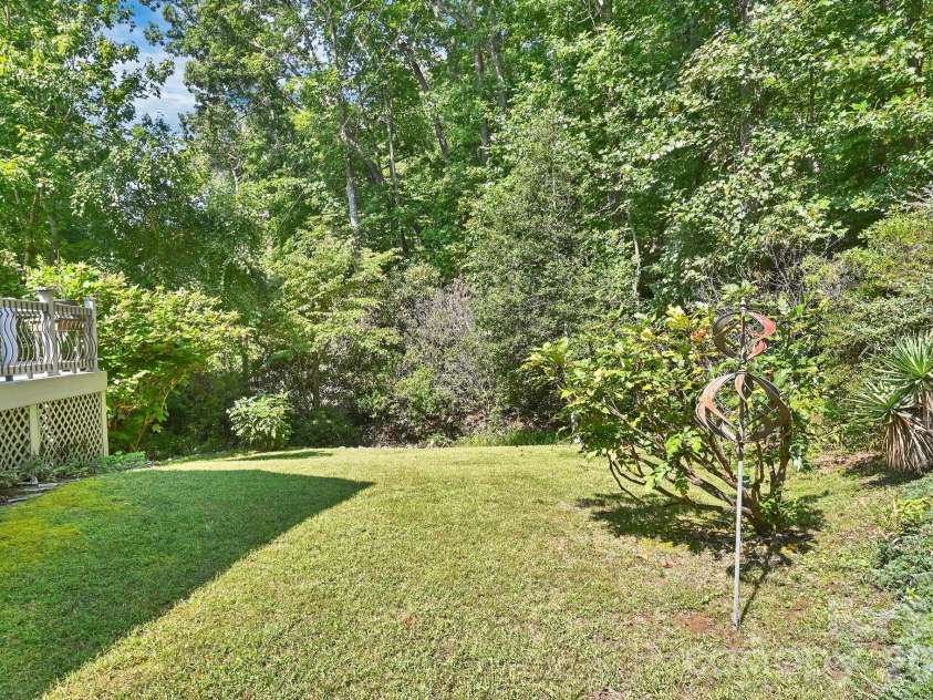 4311 Cove Loop Road, Hendersonville, NC 28739.  MLS# CAR4427450, YatesRealty ID 52539. 
