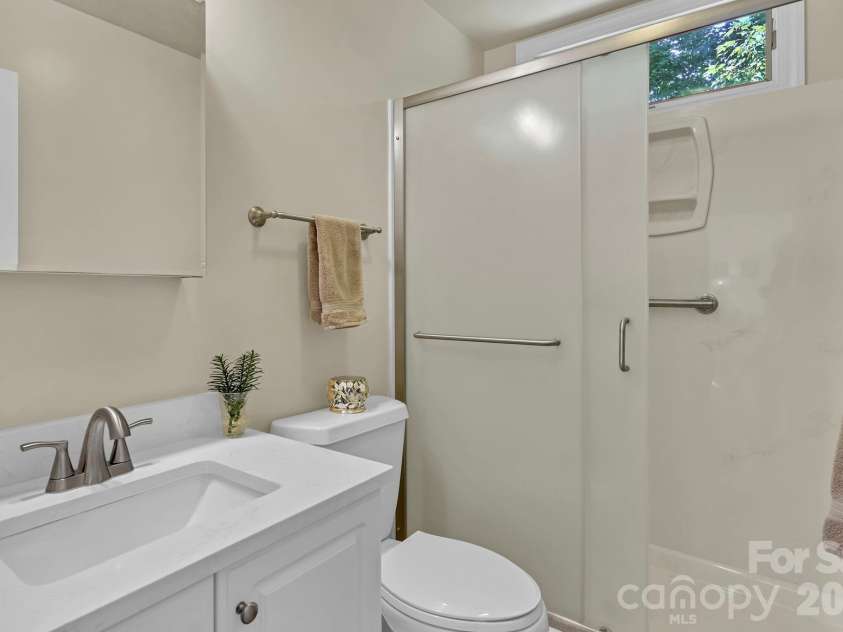 4311 Cove Loop Road, Hendersonville, NC 28739.  MLS# CAR4427450, YatesRealty ID 52539. 