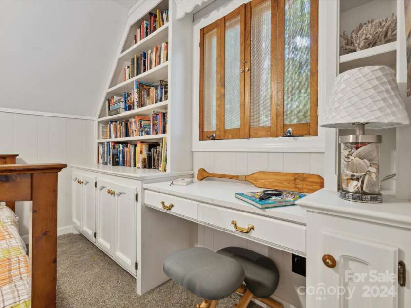 150 Kirkwood Place, Spartanburg, SC 29306.  MLS# CAR4154201, YatesRealty ID 5254. 