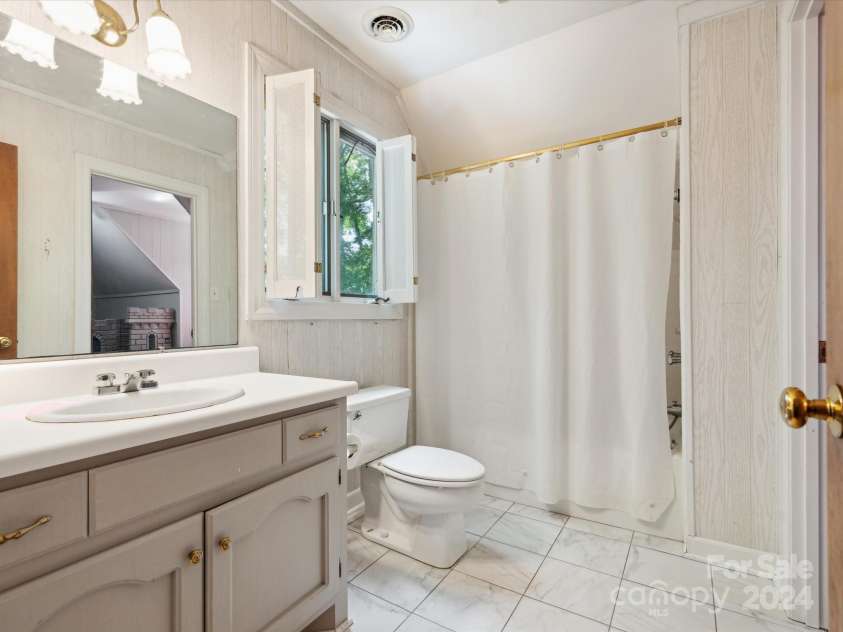 150 Kirkwood Place, Spartanburg, SC 29306.  MLS# CAR4154201, YatesRealty ID 5254. 