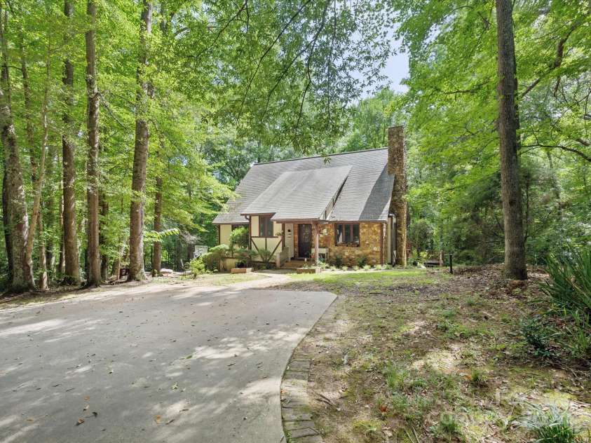 150 Kirkwood Place, Spartanburg, SC 29306.  MLS# CAR4154201, YatesRealty ID 5254. 