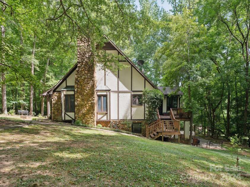 150 Kirkwood Place, Spartanburg, SC 29306.  MLS# CAR4154201, YatesRealty ID 5254. 