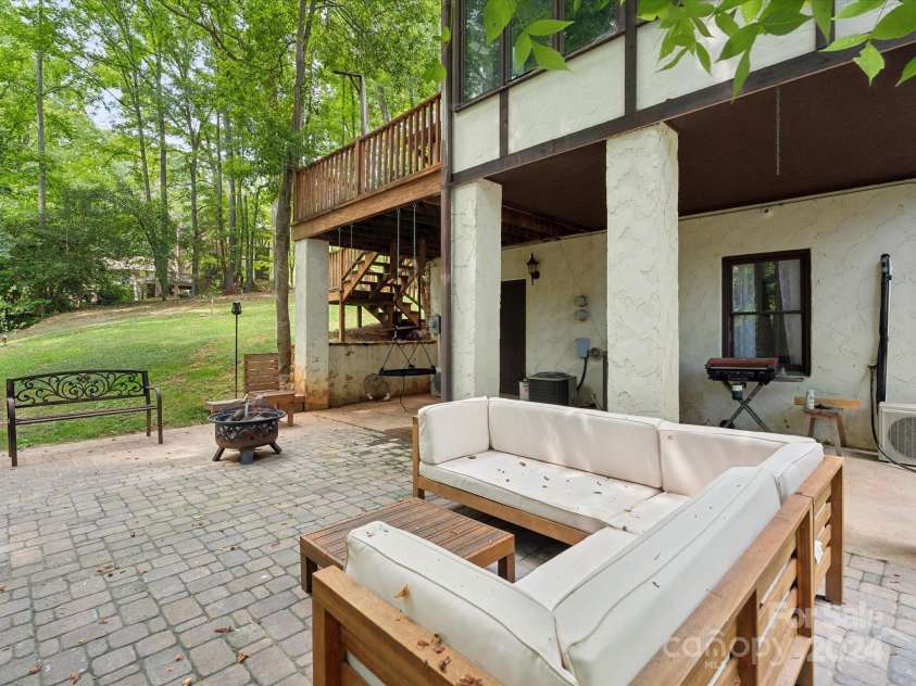 150 Kirkwood Place, Spartanburg, SC 29306.  MLS# CAR4154201, YatesRealty ID 5254. 