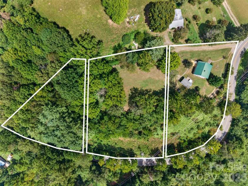 266 Starnes Cove Road, Candler, NC 28715.  MLS# CAR4425562, YatesRealty ID 52542. 