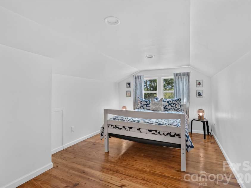 266 Starnes Cove Road, Candler, NC 28715.  MLS# CAR4425562, YatesRealty ID 52542. 