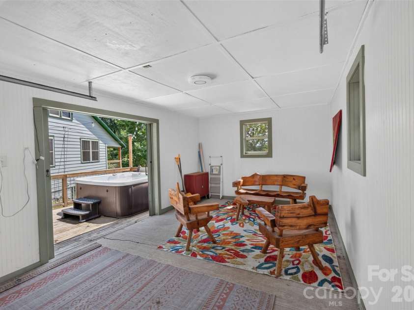 266 Starnes Cove Road, Candler, NC 28715.  MLS# CAR4425562, YatesRealty ID 52542. 
