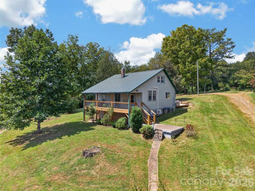 266 Starnes Cove Road, Candler, NC 28715.  MLS# CAR4425562, YatesRealty ID 52542. 