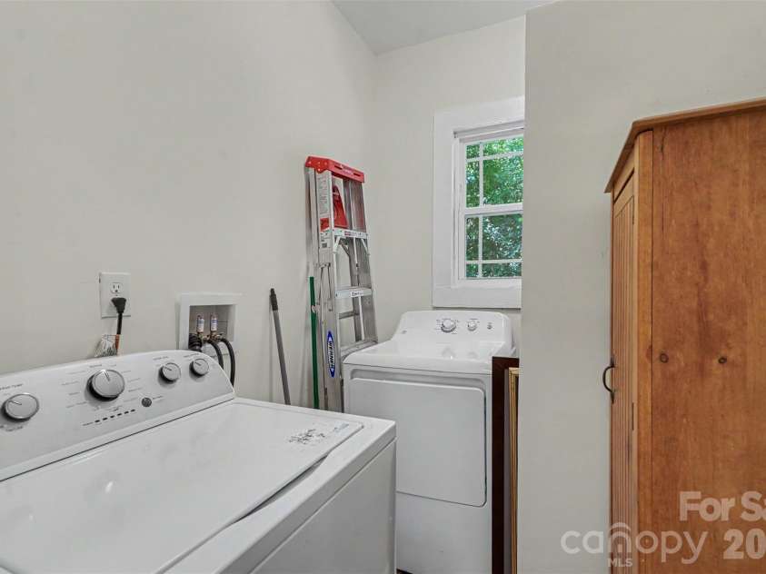 317 Mccardell Street, Lancaster, SC 29720.  MLS# CAR4423164, YatesRealty ID 52544. 
