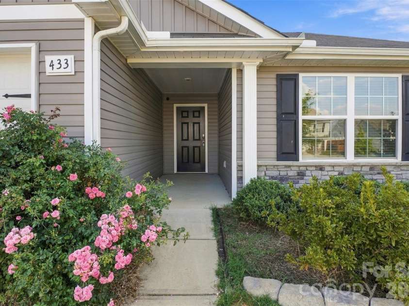 433 Belcaro Drive, Kings Mountain, NC 28086.  MLS# CAR4425729, YatesRealty ID 52545. 