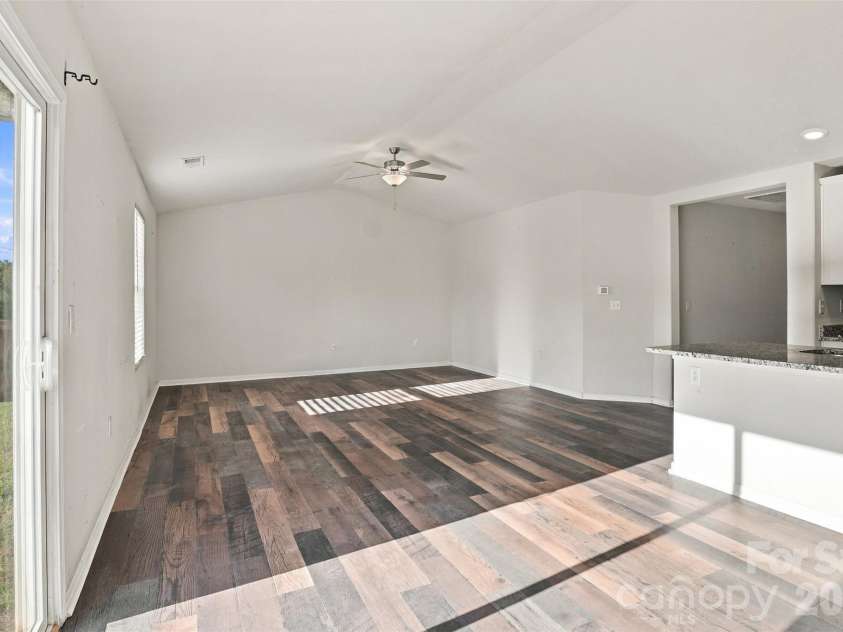433 Belcaro Drive, Kings Mountain, NC 28086.  MLS# CAR4425729, YatesRealty ID 52545. 