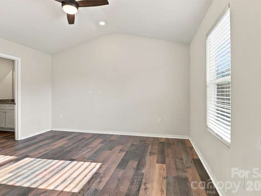 433 Belcaro Drive, Kings Mountain, NC 28086.  MLS# CAR4425729, YatesRealty ID 52545. 