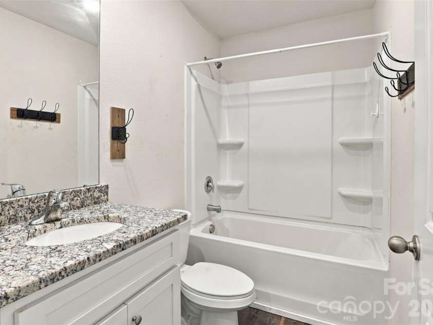 433 Belcaro Drive, Kings Mountain, NC 28086.  MLS# CAR4425729, YatesRealty ID 52545. 